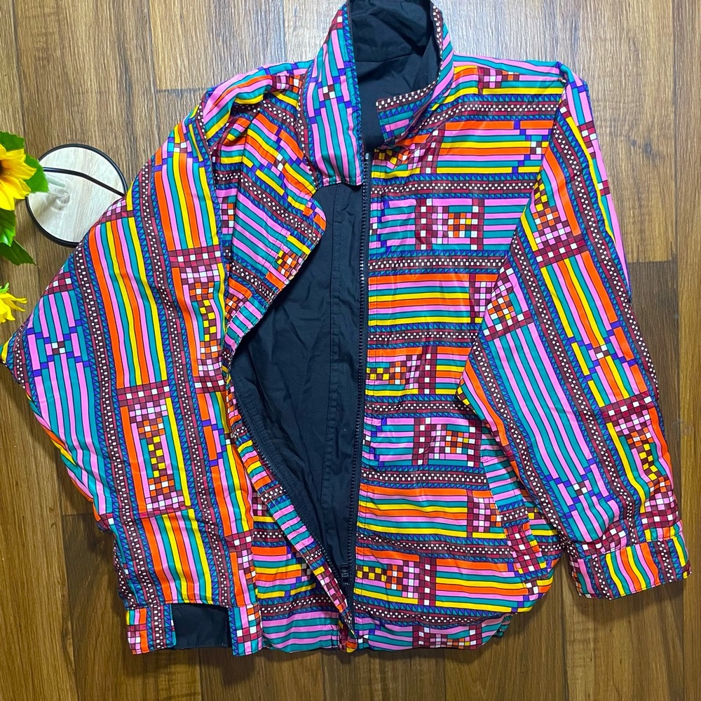 **Multi-Color Wind Breaker** Size M/L - Picture 3 of 4